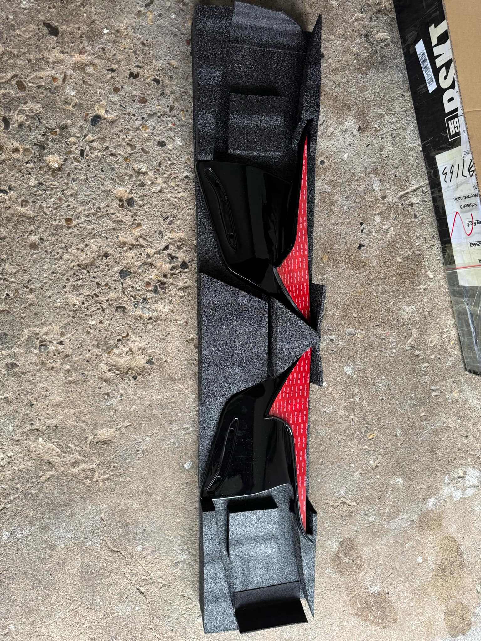 Black Rally Wing Spoiler for 2021-2025 Ford Mustang Mach-E with aerodynamic design and glossy finish