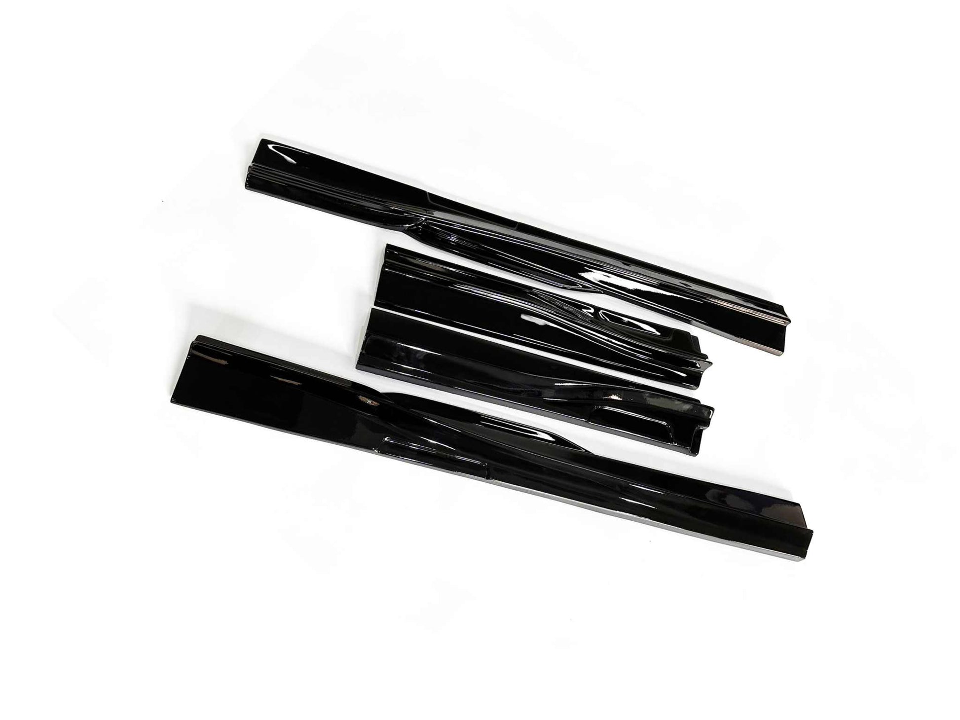 Black glossy side skirts for Mustang Mach-E made from wet carbon fiber for 2021-2025 models