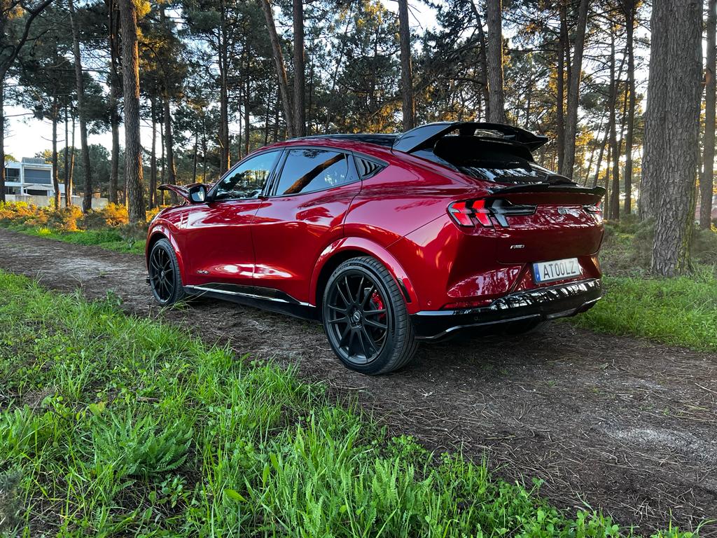 RS 500 ROOF SPOILER