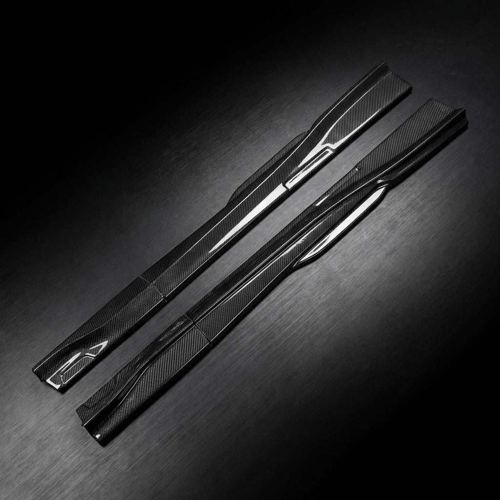 Side skirts for Mustang Mach-E 2021-2026 in wet carbon fiber for sporty look and improved aerodynamics