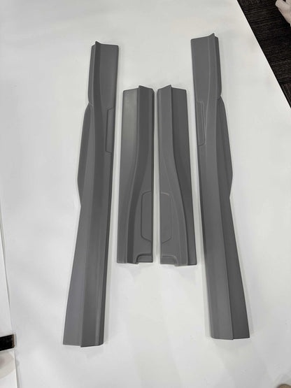 Side skirts for Mustang Mach-E 2021-2025 in wet carbon fiber, easy add-on installation with 3M tape and screws.